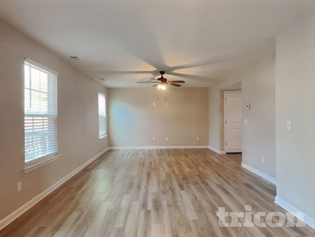 Photo - 2902 Cherry Point Ln