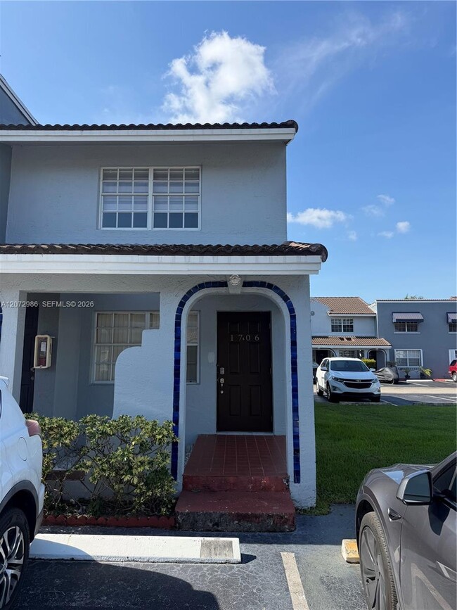 Building Photo - 7040 NW 173rd Dr Unit 1706