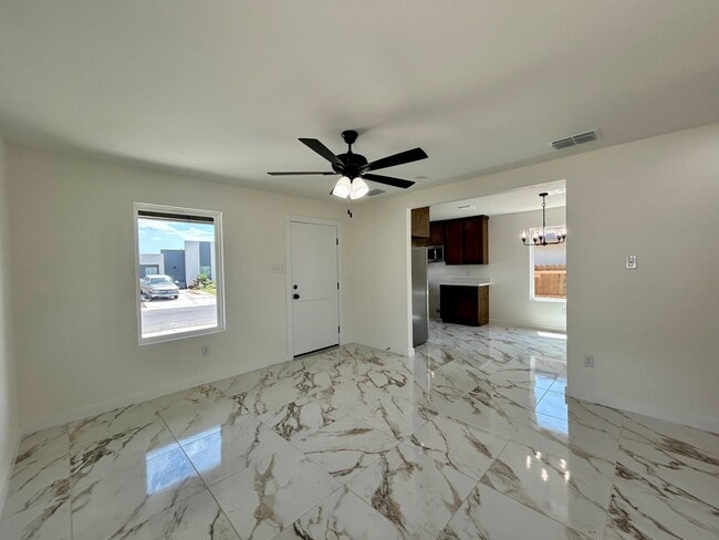 Photo - 1628 Bilbao Drive
