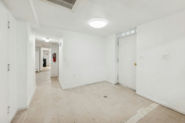 Photo - 1549 Selwyn Ave Unit Medical Office