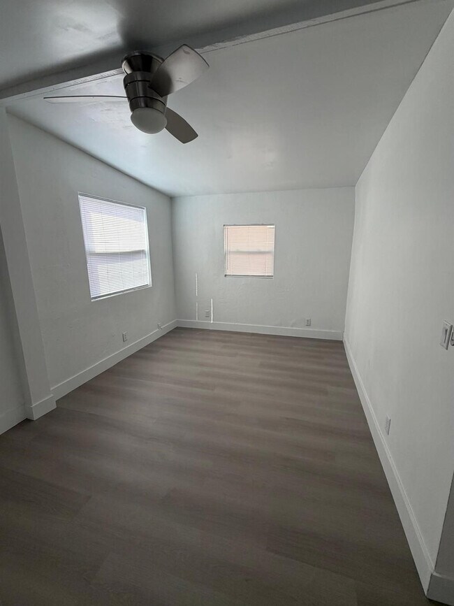 Photo - 4160 NE 15th Ave