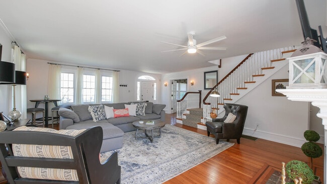 Photo - 6104 Ventnor Ave