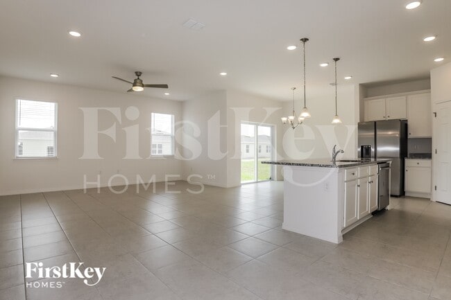 Photo - 523 Crown Rose Dr