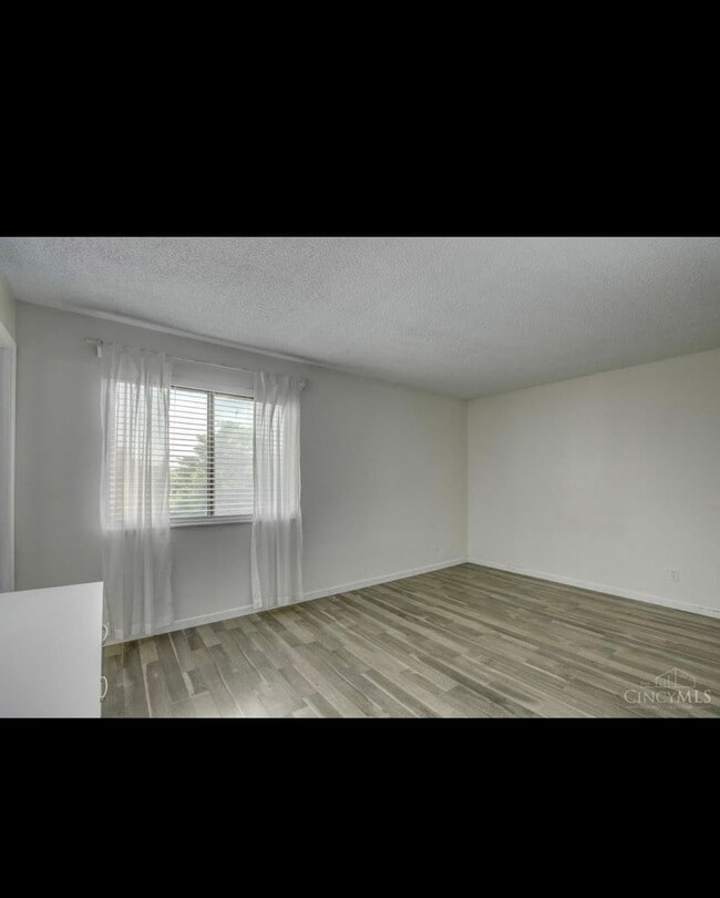 Photo - 3921 Mack Rd