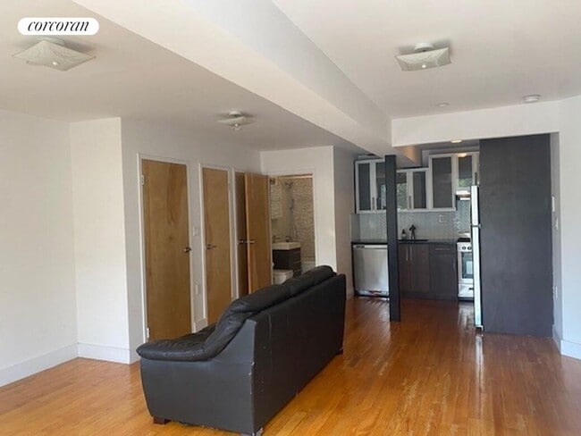 Photo - 2066 5th Ave