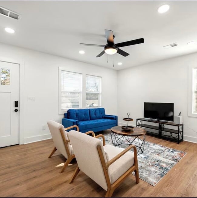 Photo - 2484 Calvin Ave