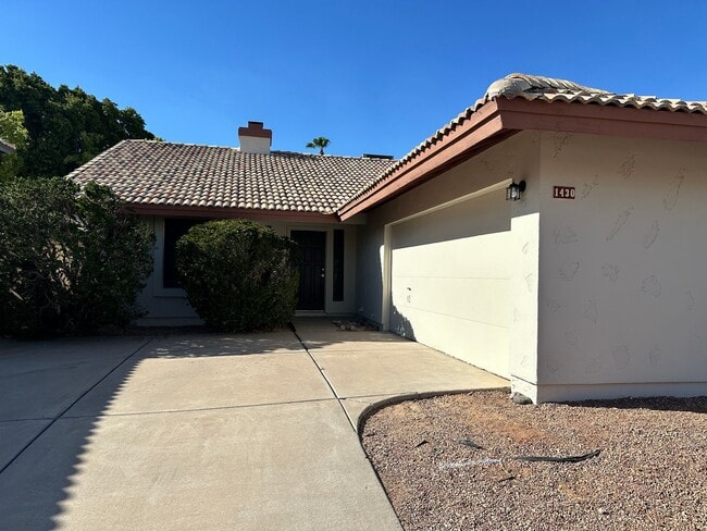 Building Photo - 1430 W Camino Ct