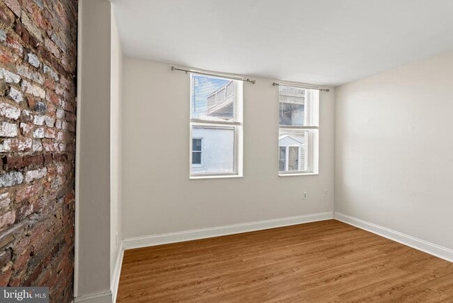 Photo - 618 South St Unit 2