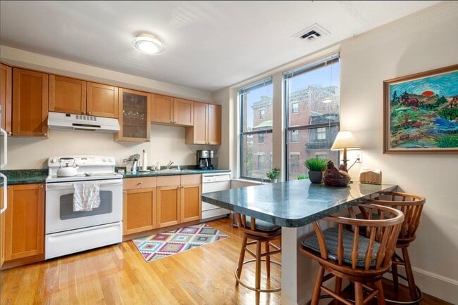 Photo - 199 Marlborough St Unit 303