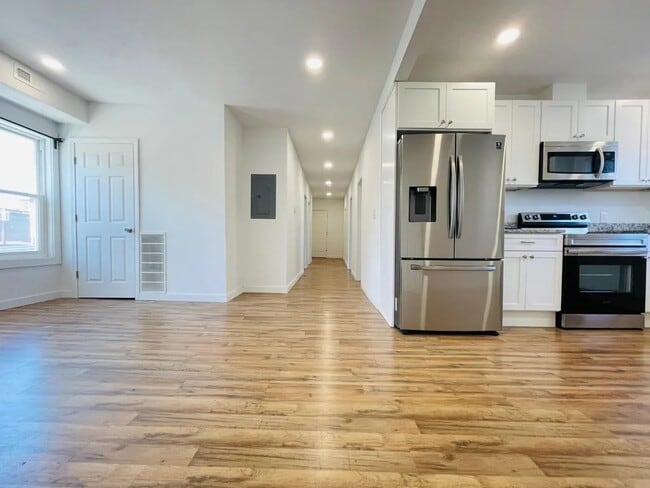 Photo - 147 Canterbury St Unit 3