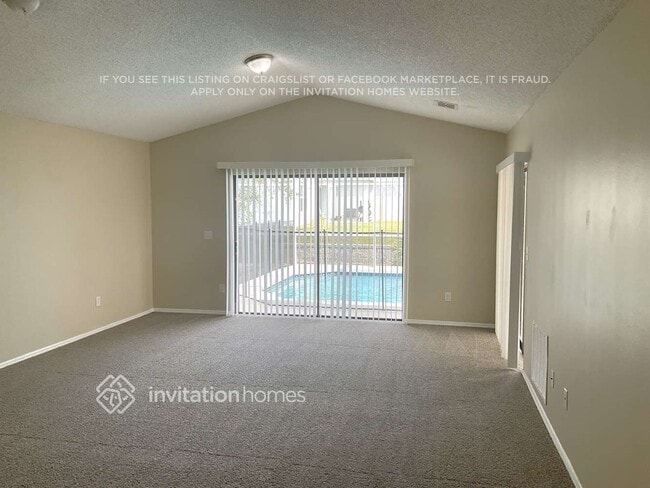 Photo - 611 Moss Park Ct