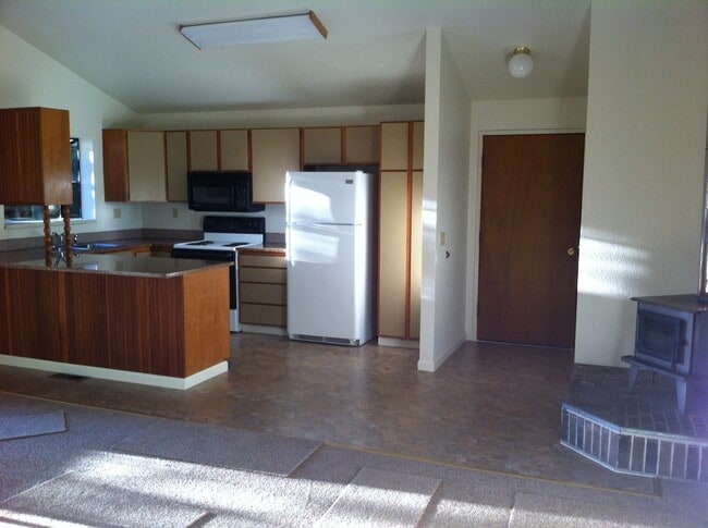 Photo - 3 Bedroom Home In East Bremerton