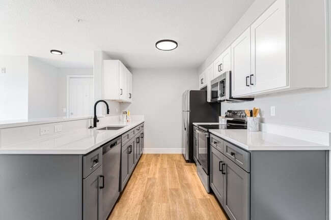 Building Photo - Sofi at Cedar Mill