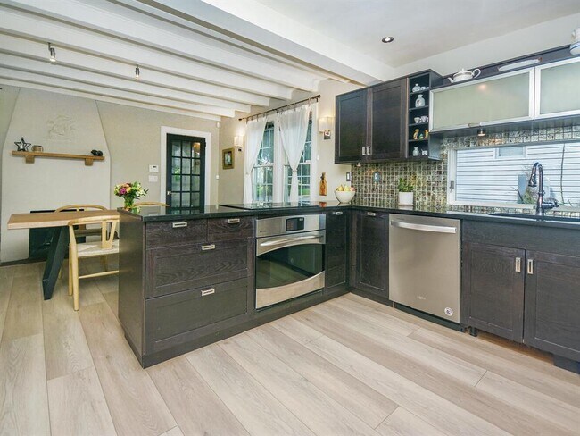 Photo - 20 Oldwood Rd