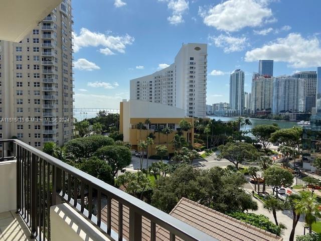 Photo - 520 Brickell Key Dr Unit A817