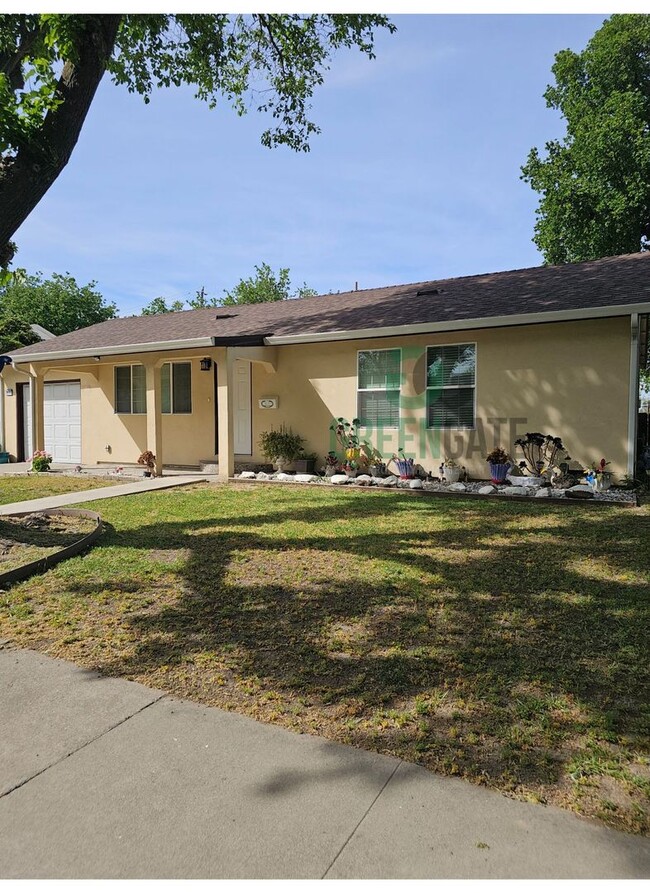 Photo - AVAILABLE NOW!! 3 Bedroom 2 Bath Home in Tracy!