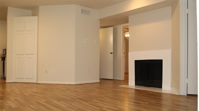 Photo - 2425 Holly Hall St