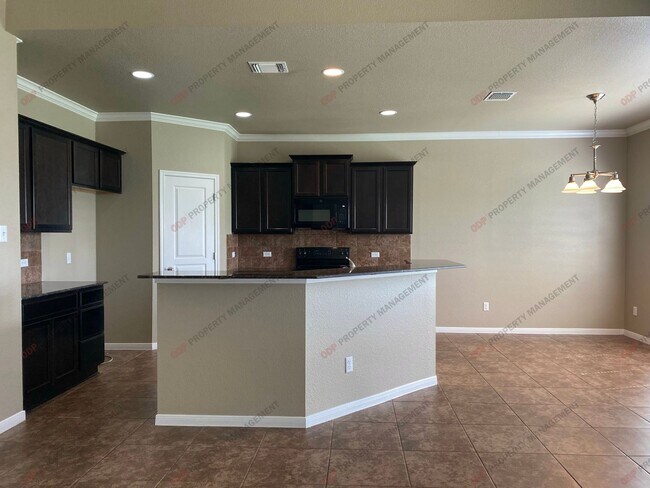 Photo - 5607 Blackstone Dr