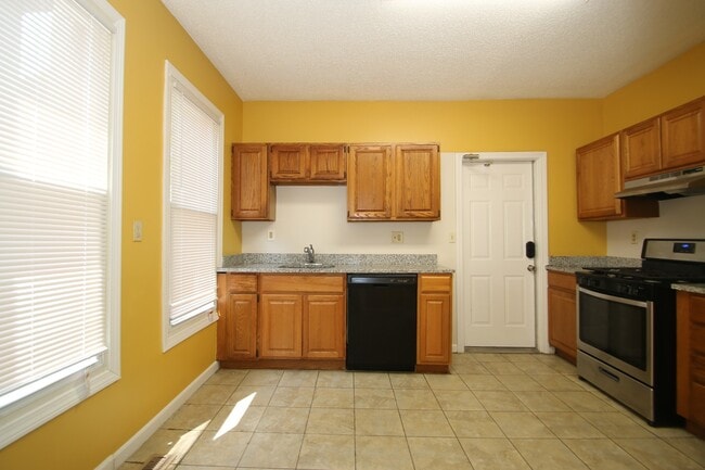 Photo - 324 Winthrop Ave Unit 1st Fl