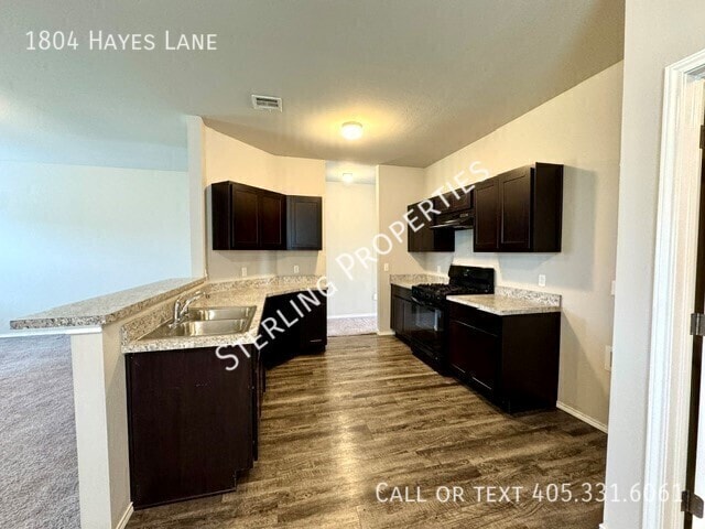 Photo - 1804 Hayes Ln