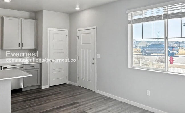 Photo - 235 Molinar St