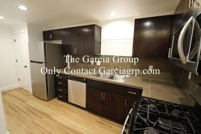 Photo - 765 NE Adwick Dr