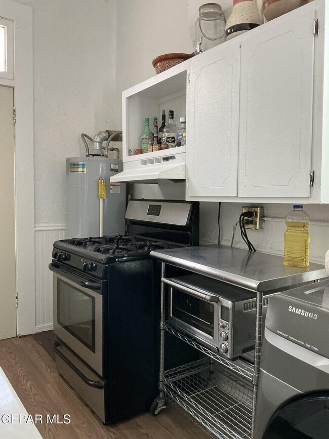 Photo - 308 Hills St