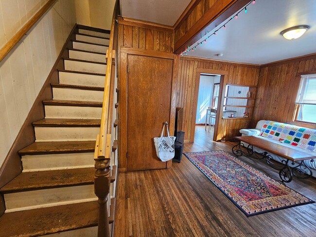 Photo - 4 bedroom House Close to U of M! Leasing f...
