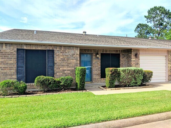Photo - 1156 Sunmeadow Dr Condo