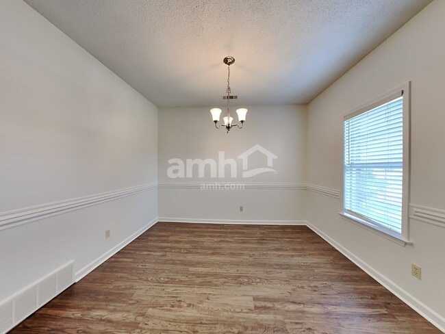 Photo - 821 Rain Dance Way