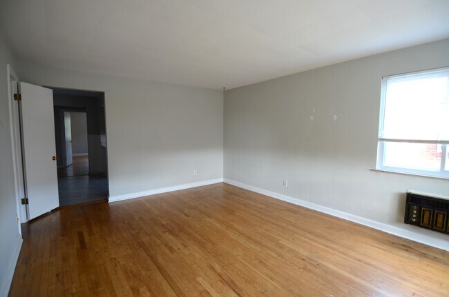 Photo - 4048 Longford Dr Unit 4