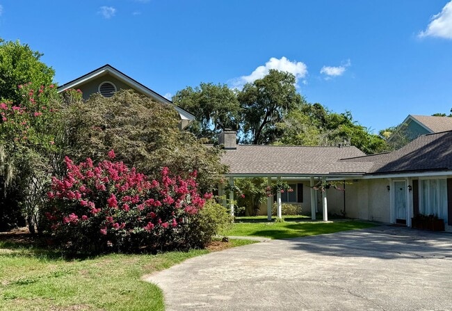 807 Betz Creek Rd