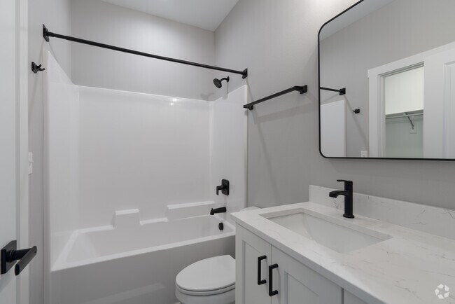 3BR, 2.5BA - 1,698SF - Primary Bathroom