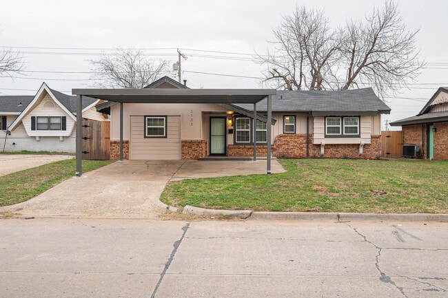 Building Photo - 3133 Delmar Rd