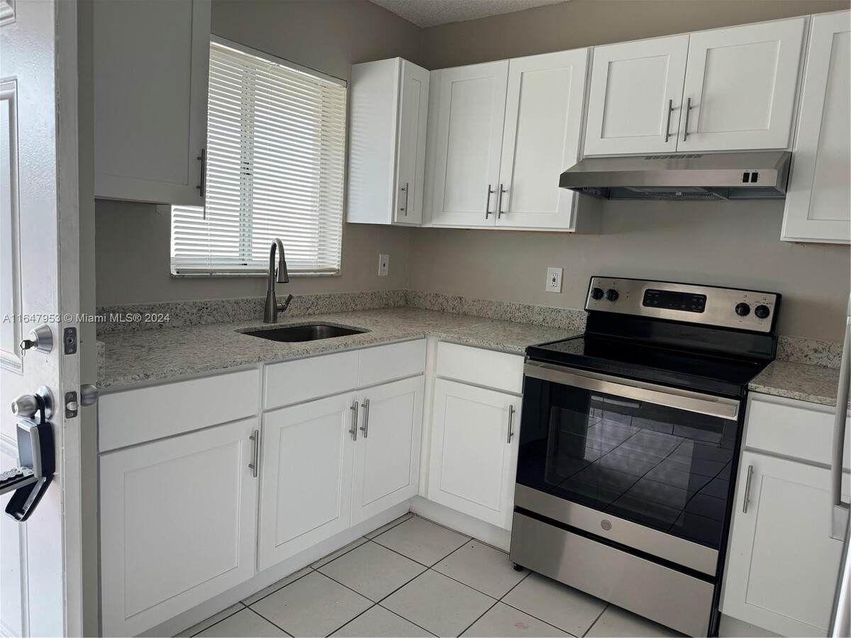 Photo - 3051 W 76th St Condo Unit D-211