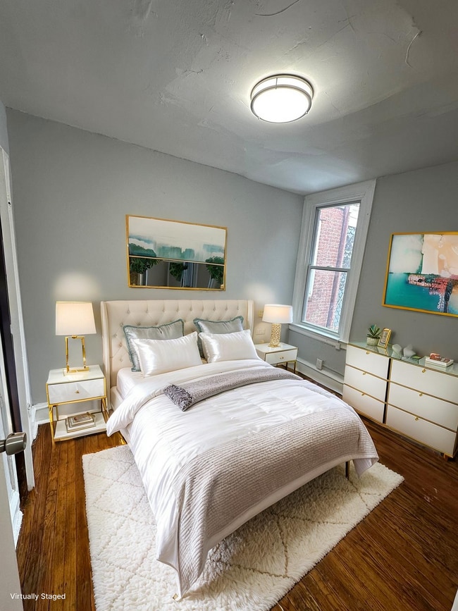 Photo - 2037 Bellevue St