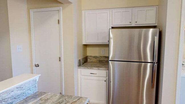 Photo - Large Centrally located townhome