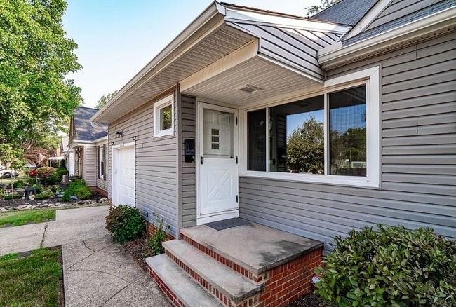 Photo - 16402 Webster Rd