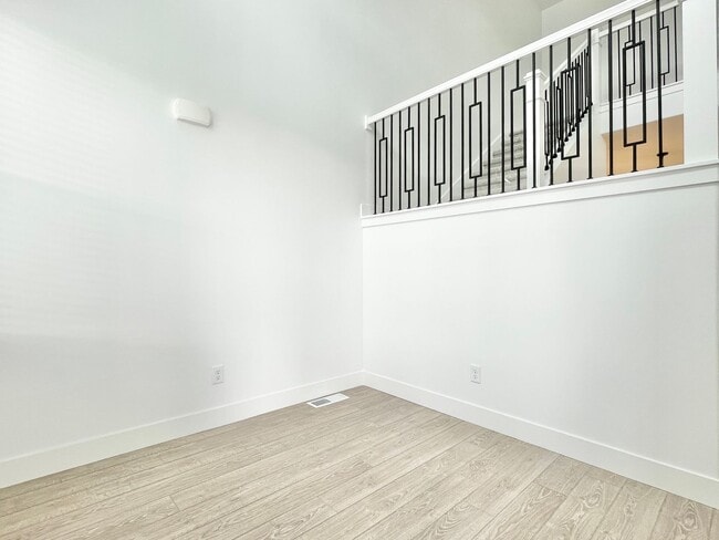 Photo - Gorgeous Townhome at Mountain Ridge!