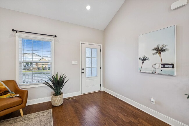 Photo - Quiet cut-de-sac living with country views!
