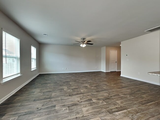 Photo - 27 Blue Fescue Way