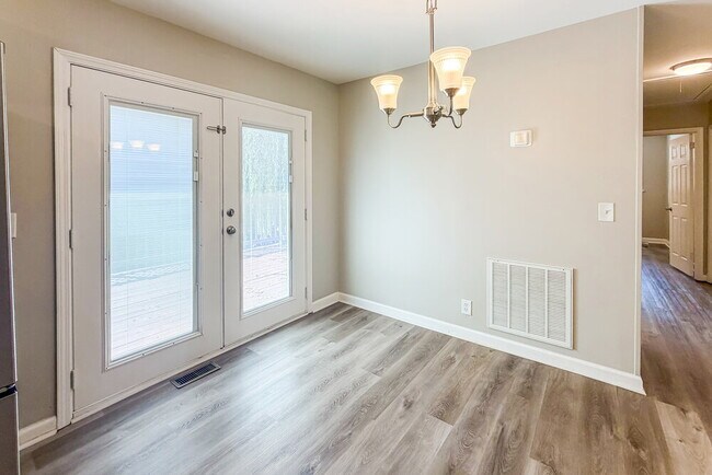 Photo - 4983 Karen Ray Dr