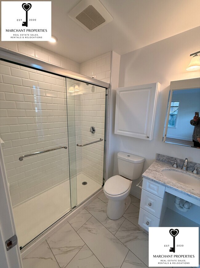 Photo - 218 Ellery Ct