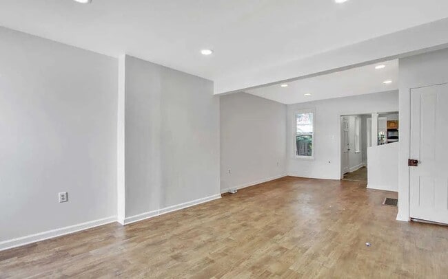Photo - Coming Soon - Spacious 3 Bedroom, 1 Bath H...