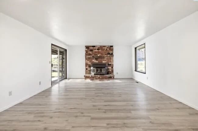 Photo - Stunning 4-Bedroom Modern Home in West Ric...