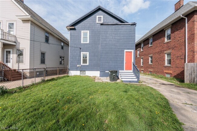 Photo - 1519 Ridgewood Ave Unit Down