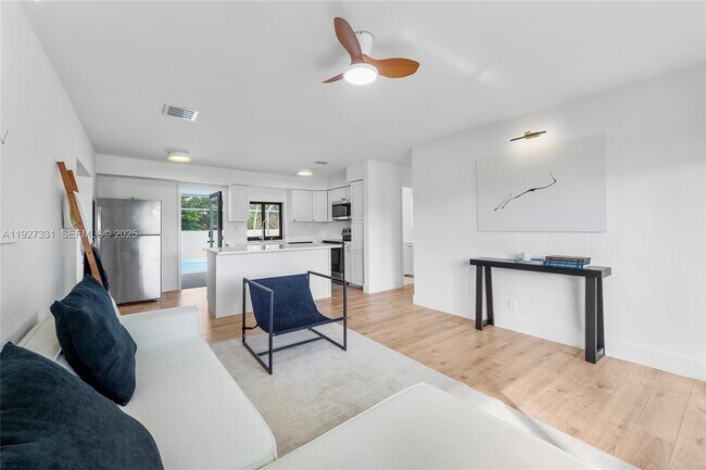 Photo - 9915 SW 212th St