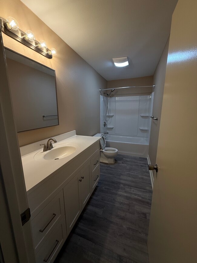 Photo - 6656 Linda St Unit B D