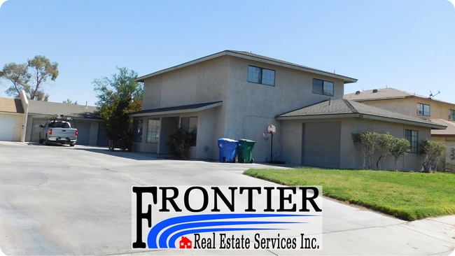 Building Photo - Place 616 W Graaf Ave Unit Place 616 W Graaf Ave #B