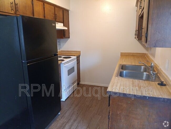 Building Photo - 304 Dunes Pl SE Rental